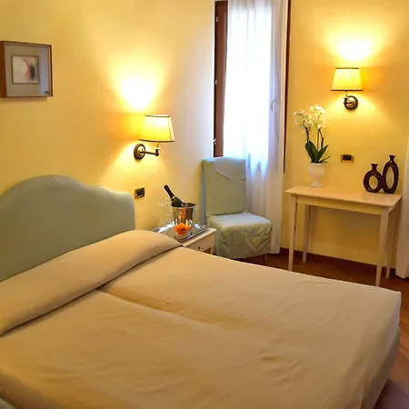 Residenza Favaro Hotel Venecia
