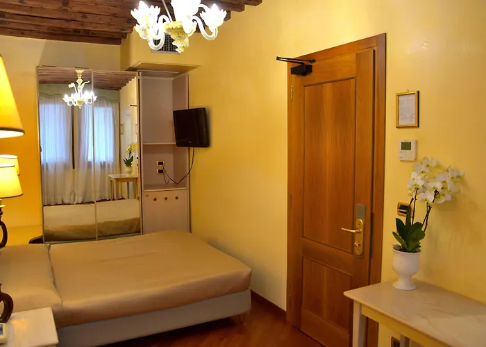 Residenza Favaro Hotel *