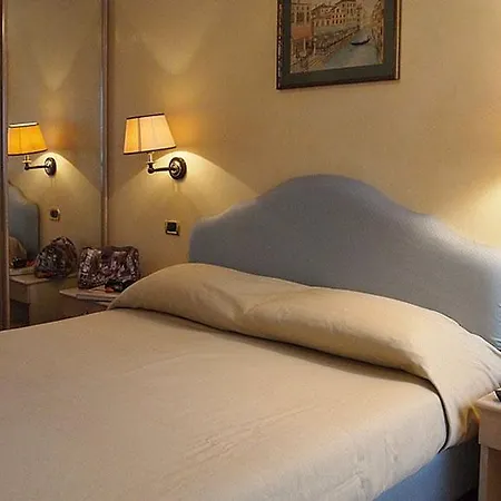 فندق Residenza Favaro *