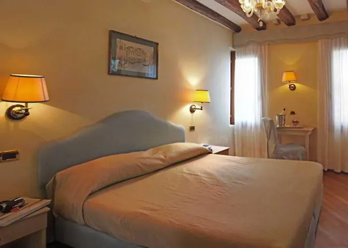 Residenza Favaro Hotel *